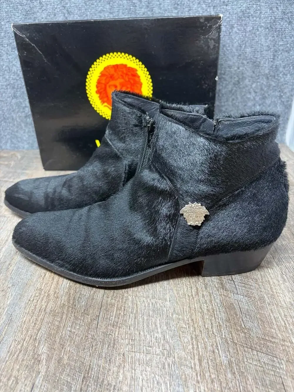 Vintage Gianni Versace, Itallian Mens size 9 Pony Shoes heeled boot 10687-1224